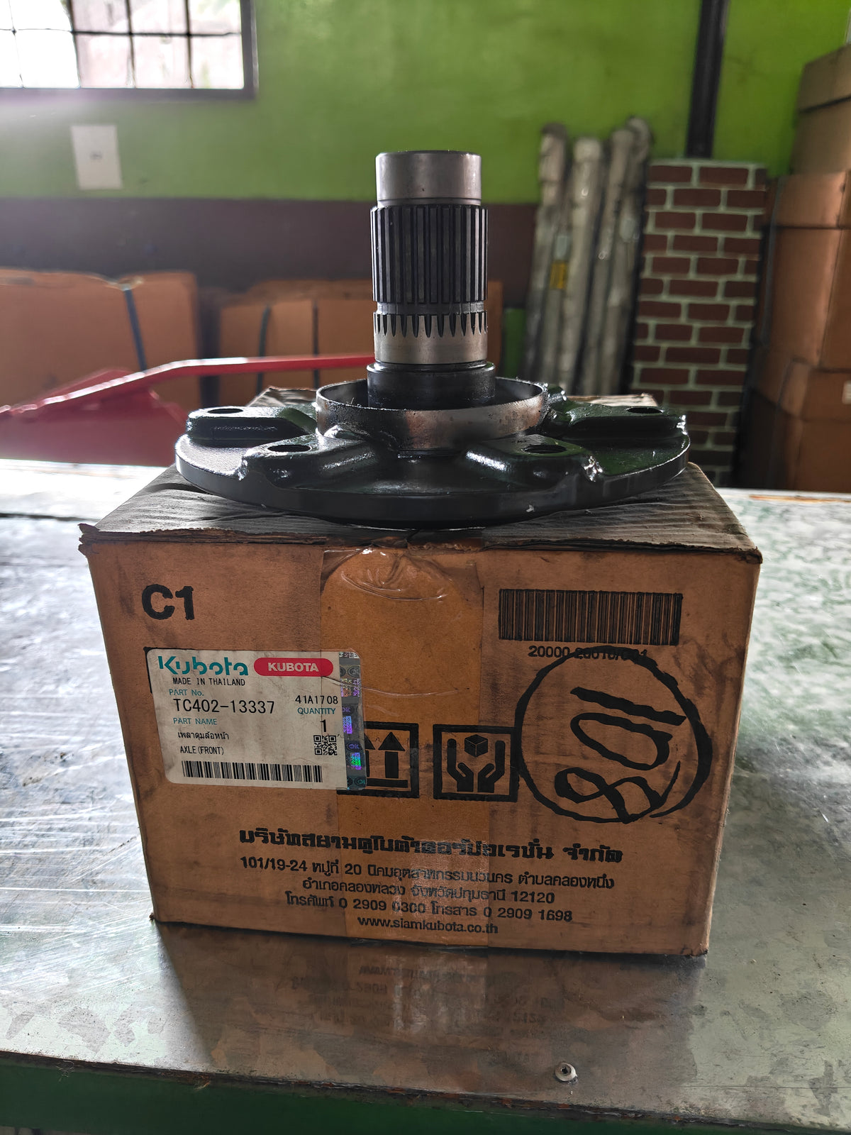 TC402-13337 AXLE, FRONT (L-3608)