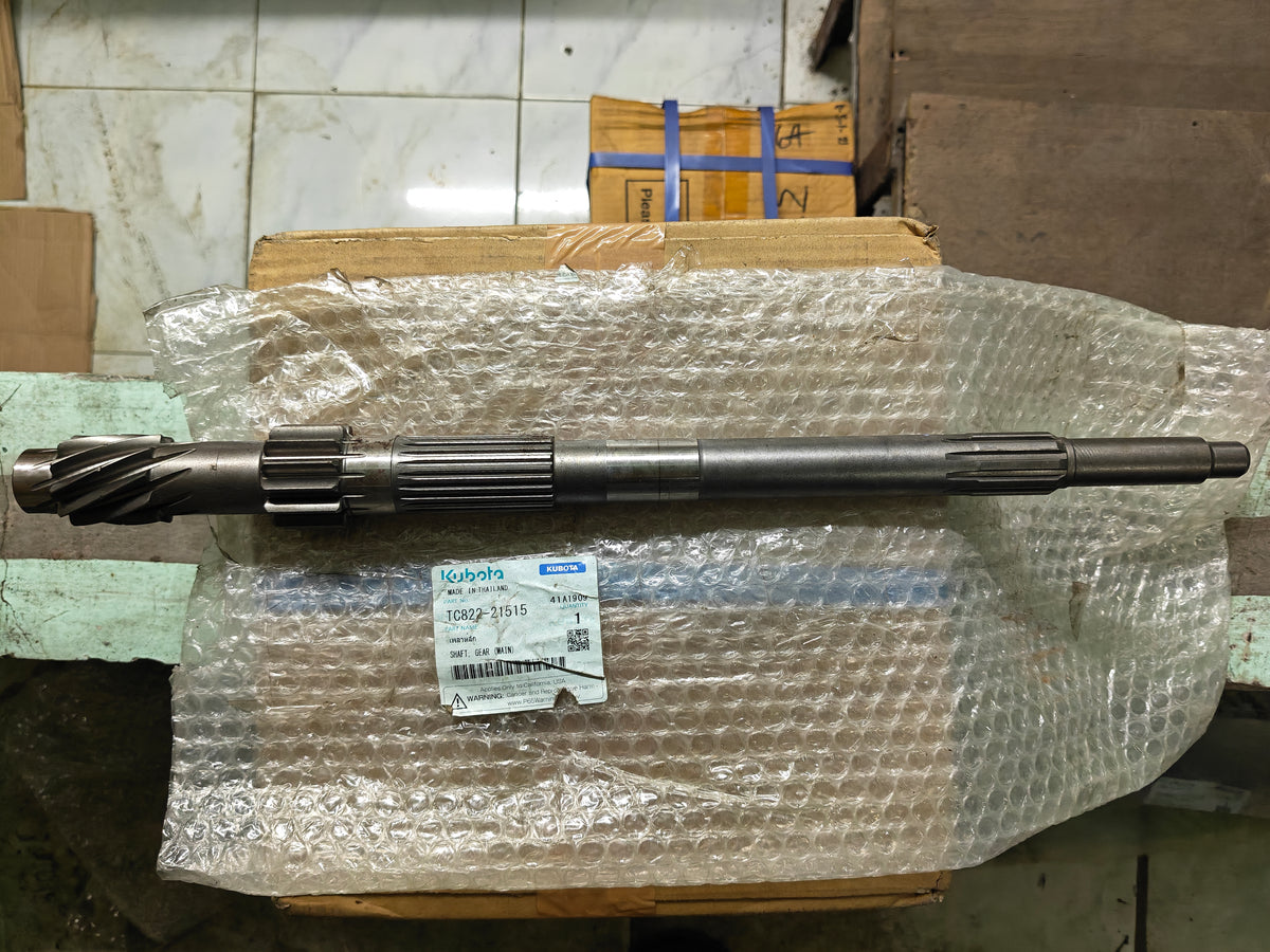 TC822-21515 SHAFT, GEAR MAIN. (L-4018)