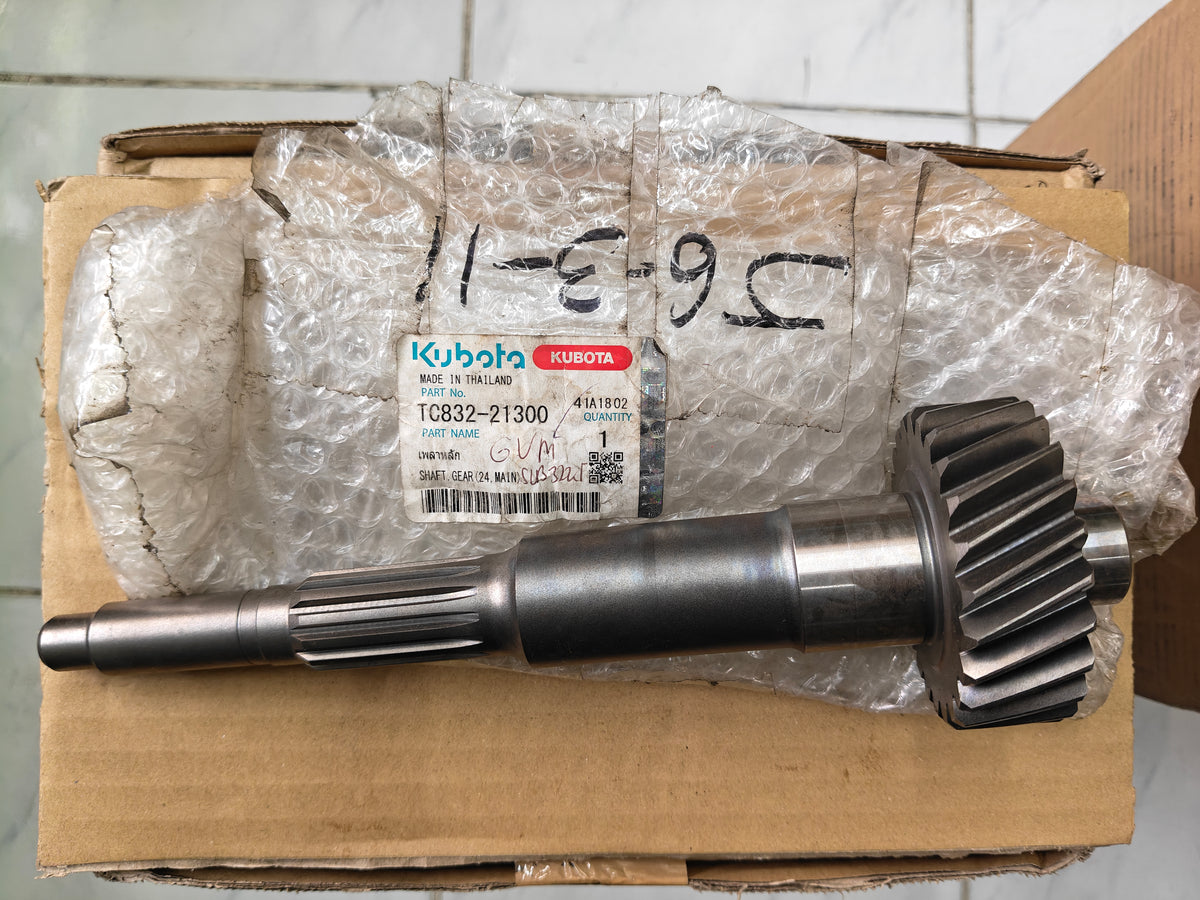TC832-21300 SHAFT, GEAR 24 MAIN. (L-5018)