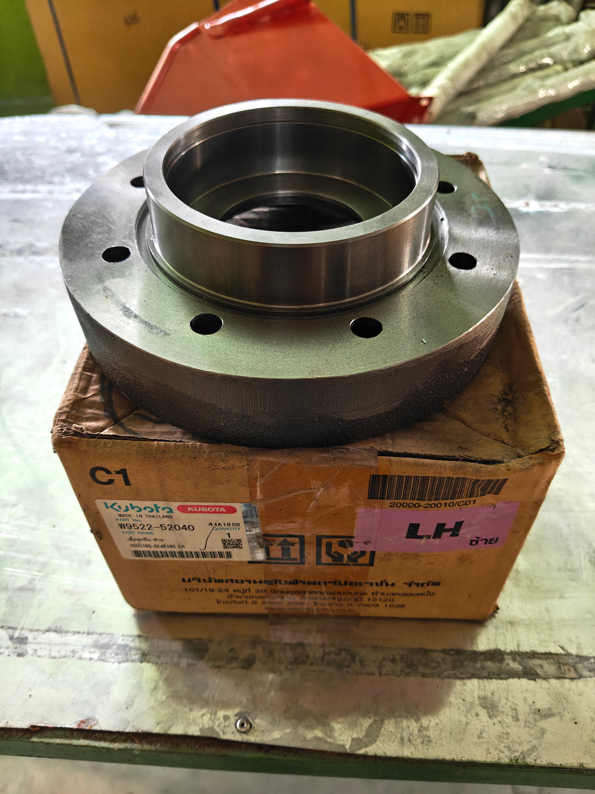 W9522-52040 HOUSING, BEARING LH.